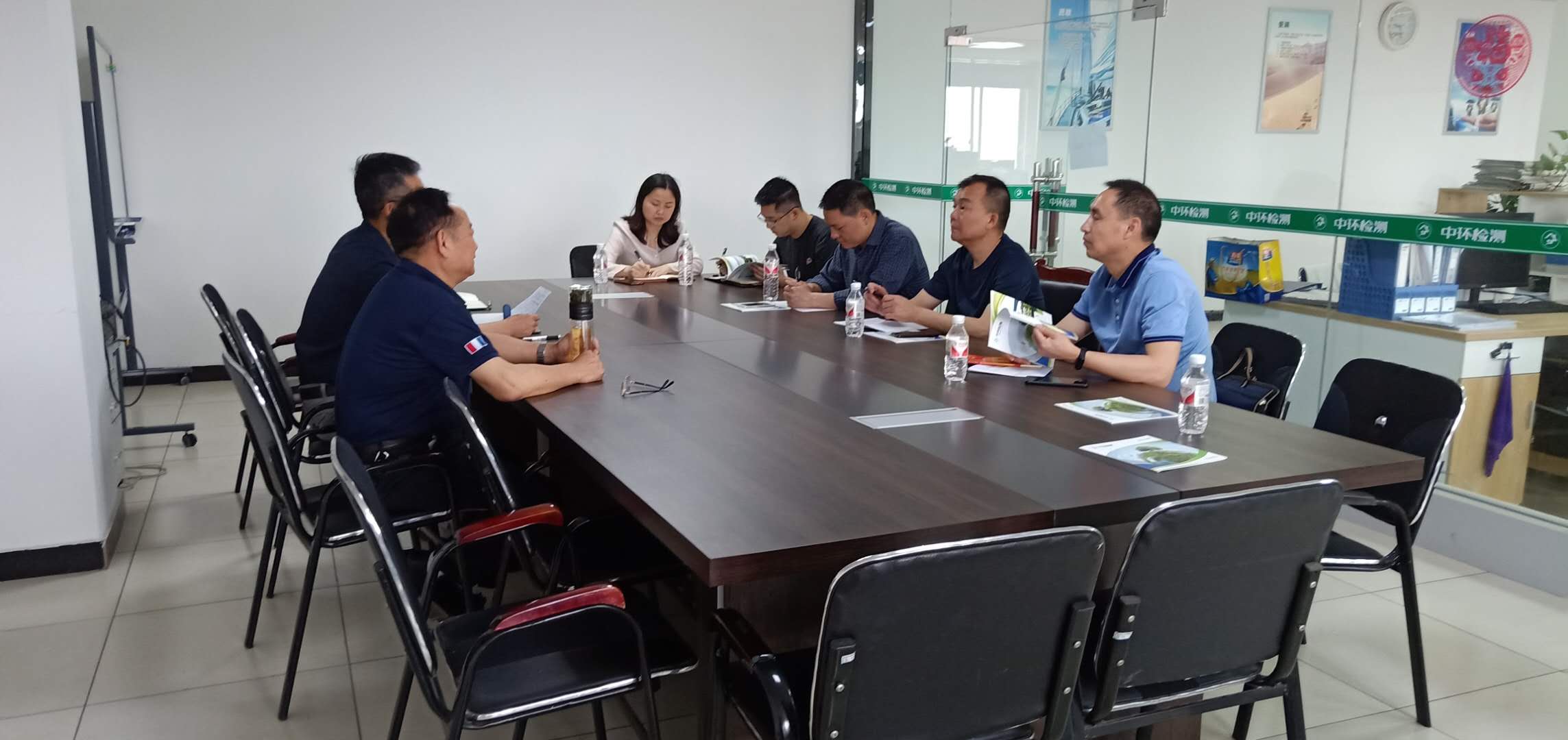 動態(tài)│龍馬潭區(qū)人大、經(jīng)信局、商務(wù)局一行到四川中環(huán)檢測有限公司調(diào)研指導(dǎo)